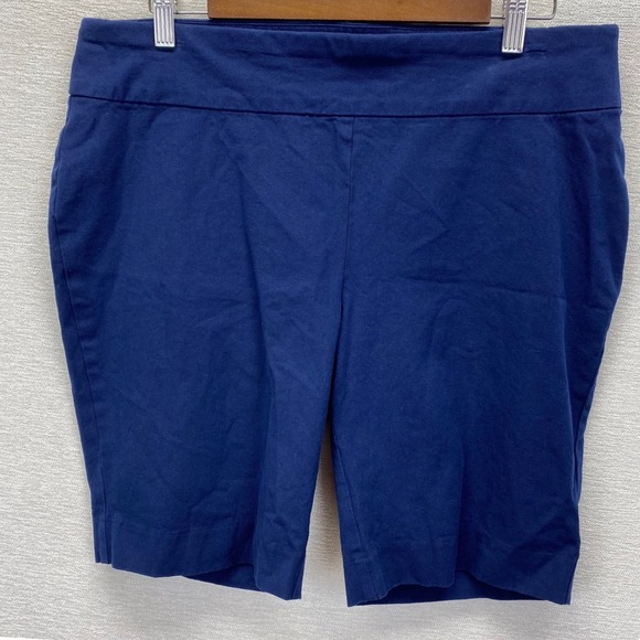 Crown & Ivy Ashley Women's Navy Blue Flat Front Shorts Size 14 Pull On Stetch - Picture 2 of 10